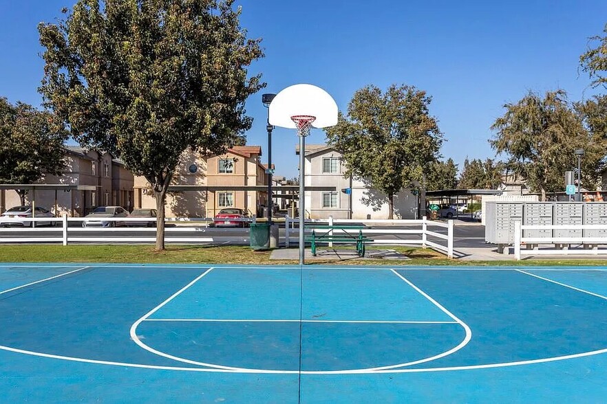 BAsketball court - 600 Hosking Ave