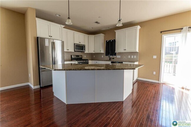 Building Photo - 2406 Gentle Hollow Rd
