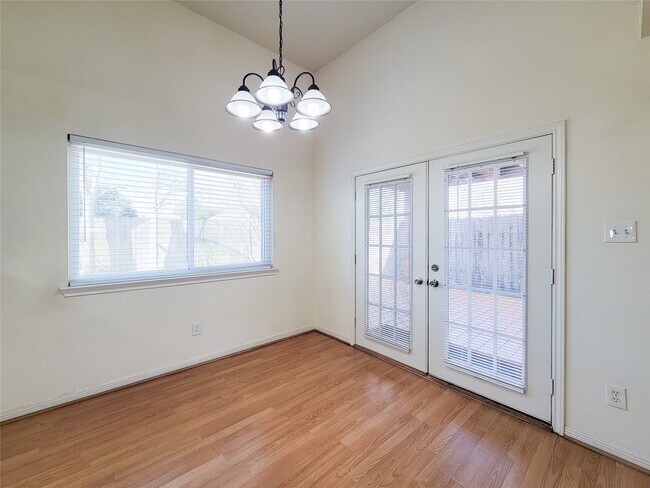 Building Photo - 8611 Pool Creek Dr