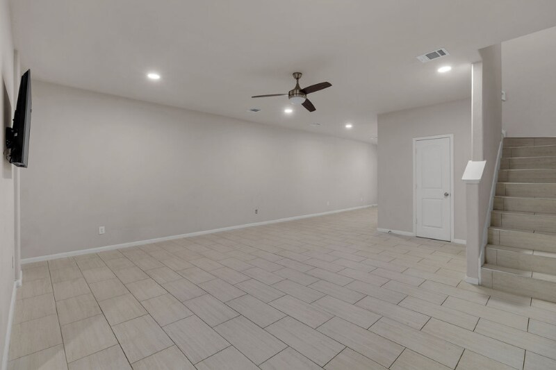 Building Photo - 110 Turner St