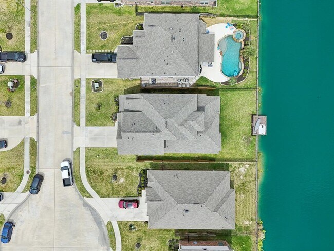 Building Photo - 29446 Westhope Dr