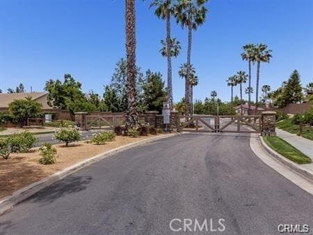 Building Photo - 17231 Greentree Dr