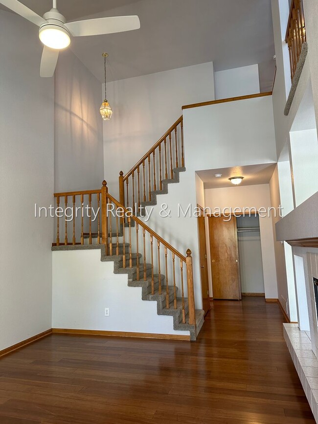 Building Photo - 3410 W 98th Dr