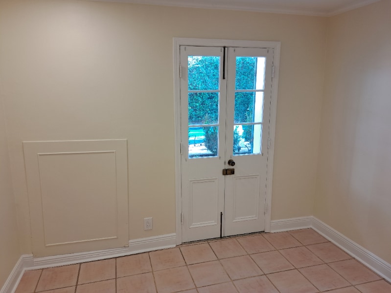 Building Photo - 617 Dauphine St