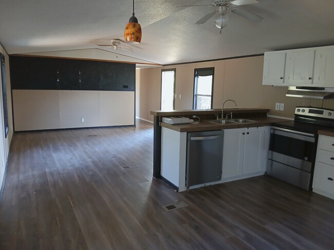 Building Photo - 4828 I-30