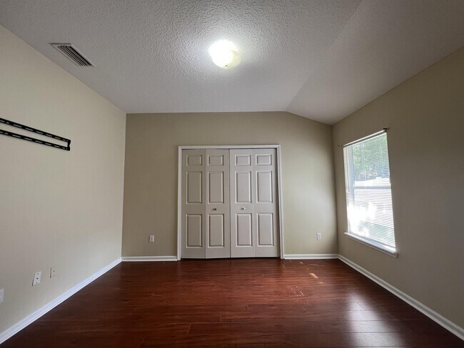 Building Photo - 3466 Laurel Leaf Dr
