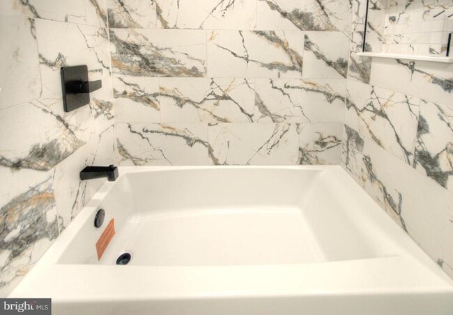 Building Photo - 1326 Chanticleer