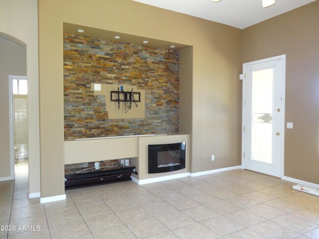 Building Photo - 1350 E Indigo Dr