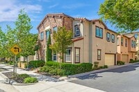 Building Photo - 3343 Vittoria Loop
