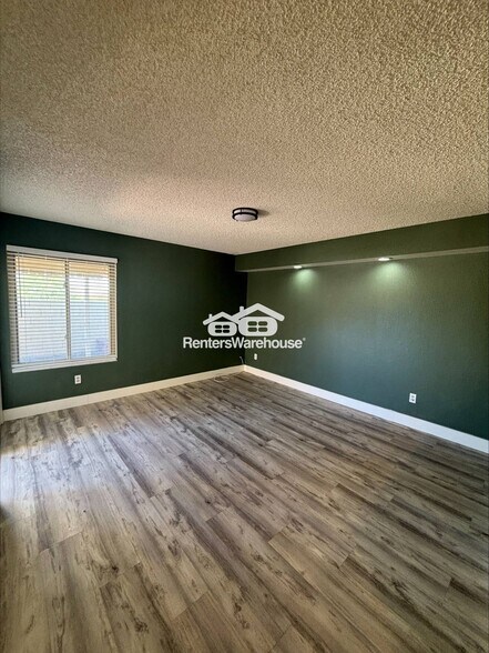 Building Photo - 1836 N Stapley Dr