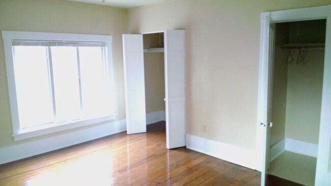 Master br up - 25 N Park St