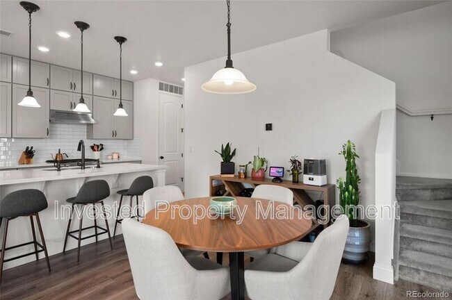 Building Photo - 3061 Low Meadow Blvd