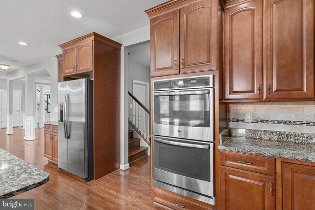 Building Photo - 15305 Sweetbay St