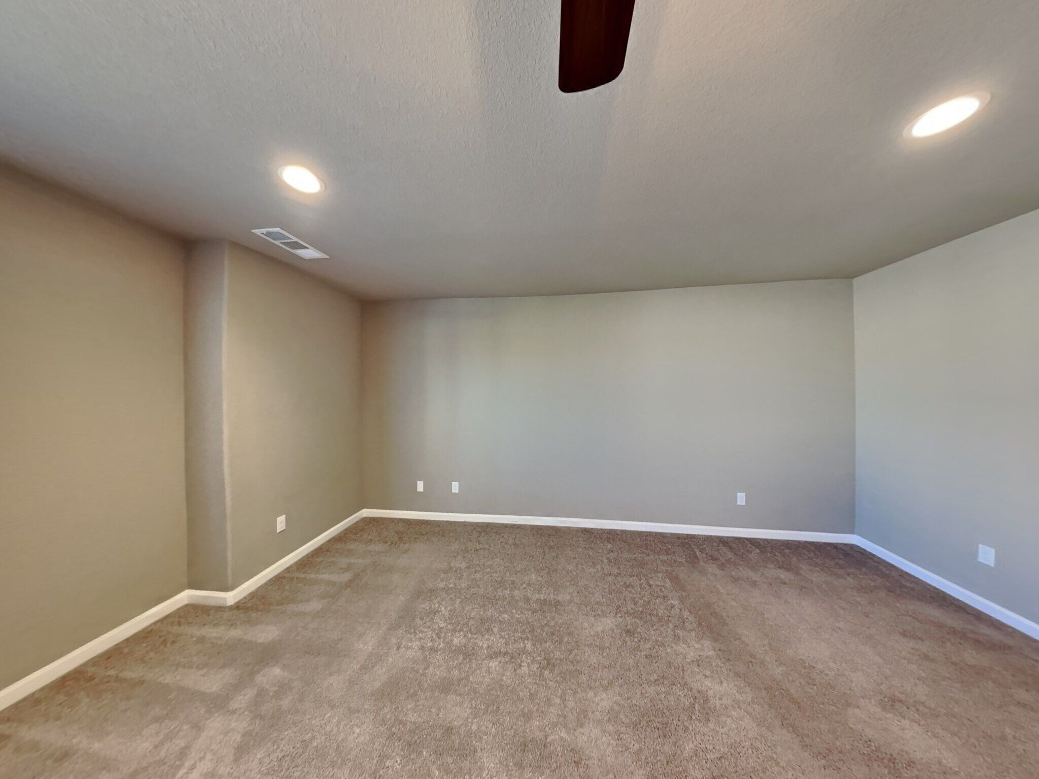 Building Photo - 3775 Thistledown Ct