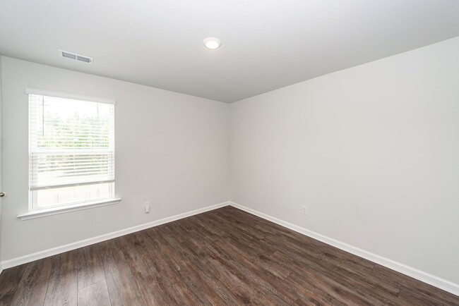Building Photo - 4 Bedroom 2.5 Bath Home in Cane Bay Planta...