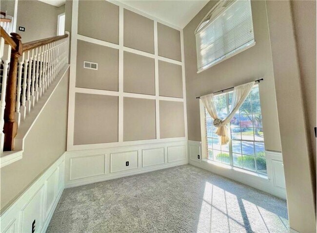 Building Photo - 16407 Stone Prairie Dr