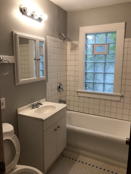 Building Photo - 3128 N 39th St