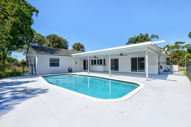 Building Photo - 2334 Timbercreek Cir NW