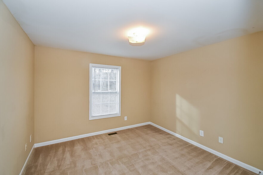 Building Photo - 159 Mary Dean Ln