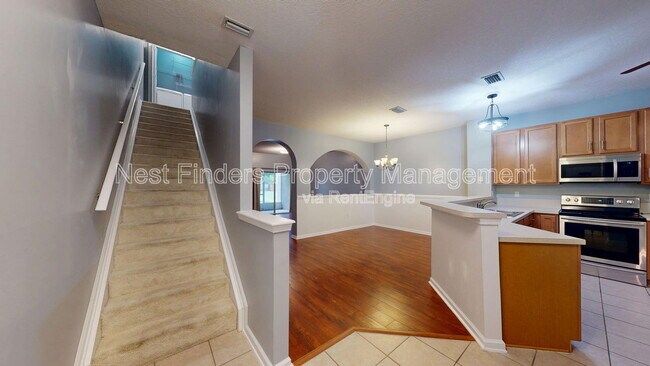 Building Photo - 9744 Summer Grove Way W