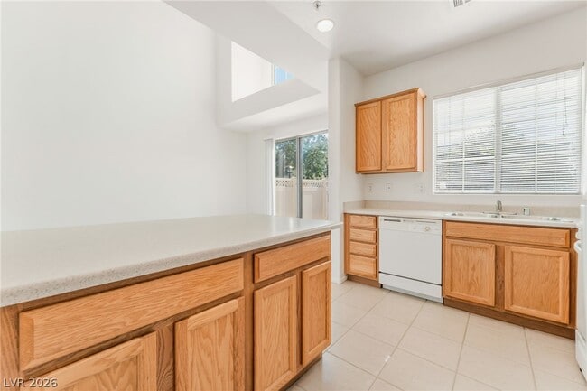 Building Photo - 6434 N Buttercup Creek St