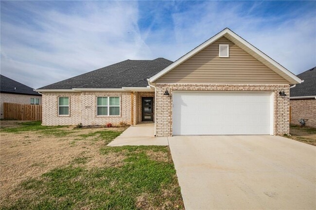 Building Photo - 949 Cook St