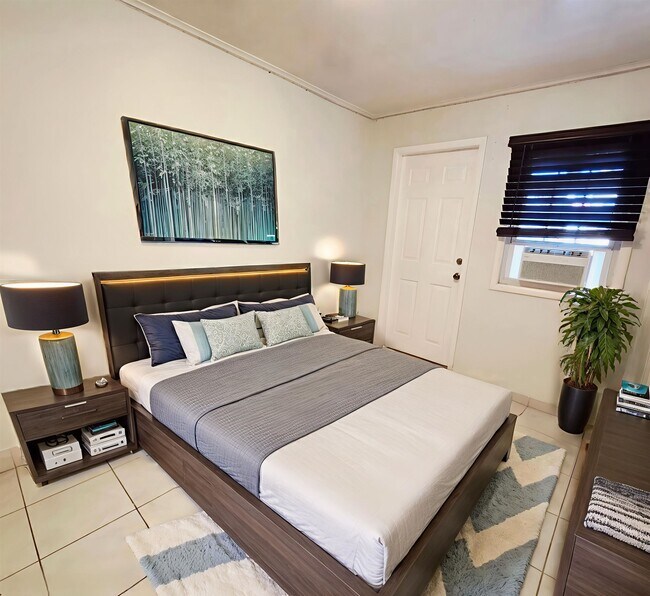 Building Photo - 132 42nd St