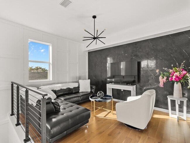 Building Photo - 11828 SW Lyra Dr.