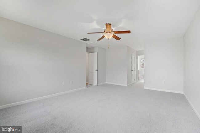 Building Photo - 609 Tebbston Dr