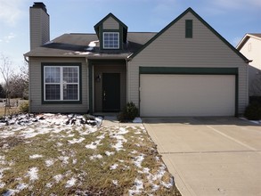 Building Photo - 5943 King Lear Dr