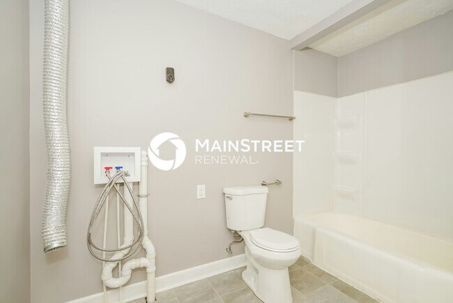 Building Photo - 3 Bedroom Pet-Friendly Home in PLAINFIELD, IN with Main Street Renewal