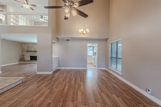 Building Photo - 18506 Creekfield Ct