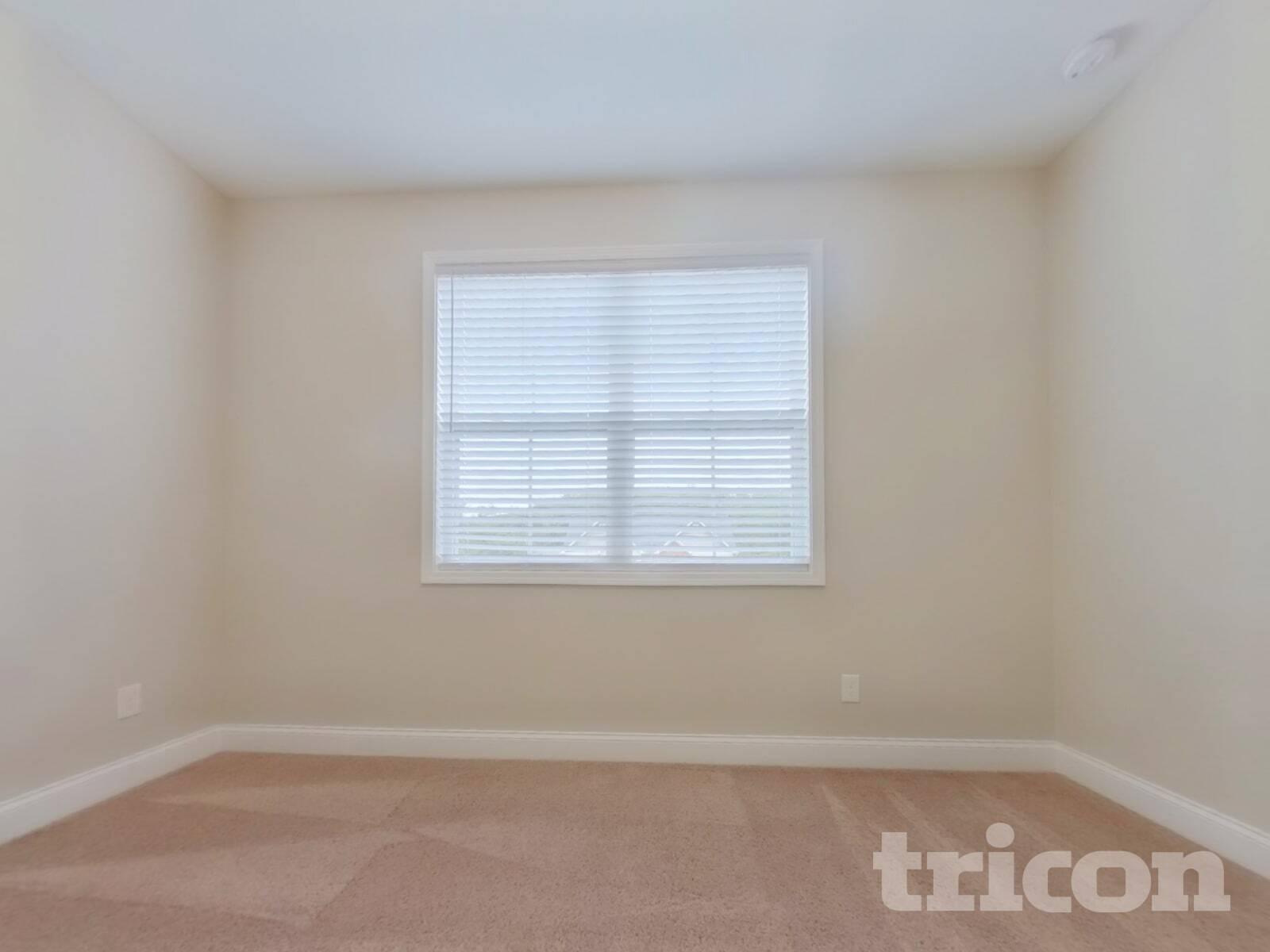 Building Photo - 319 Arbor Cir