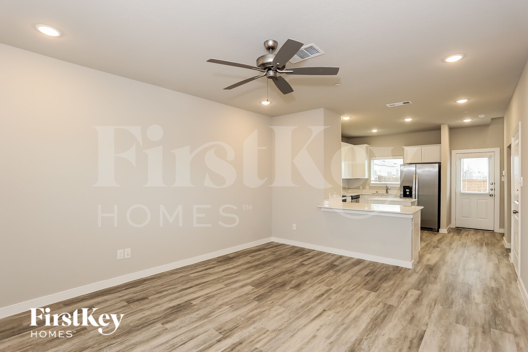 Building Photo - 339 Niki Dr