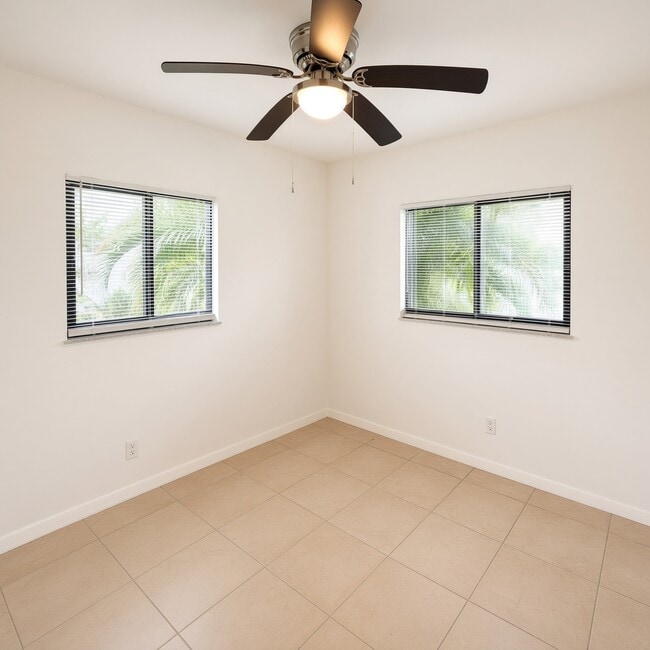 Building Photo - 11470 Char Ann Dr
