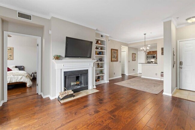 Building Photo - 6000-9 Shepherd Mountain Cove