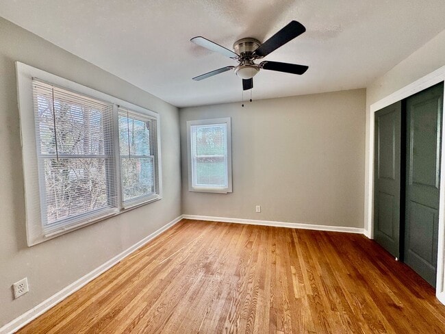 Building Photo - Awesome in Atlanta - 4 Bedrooms