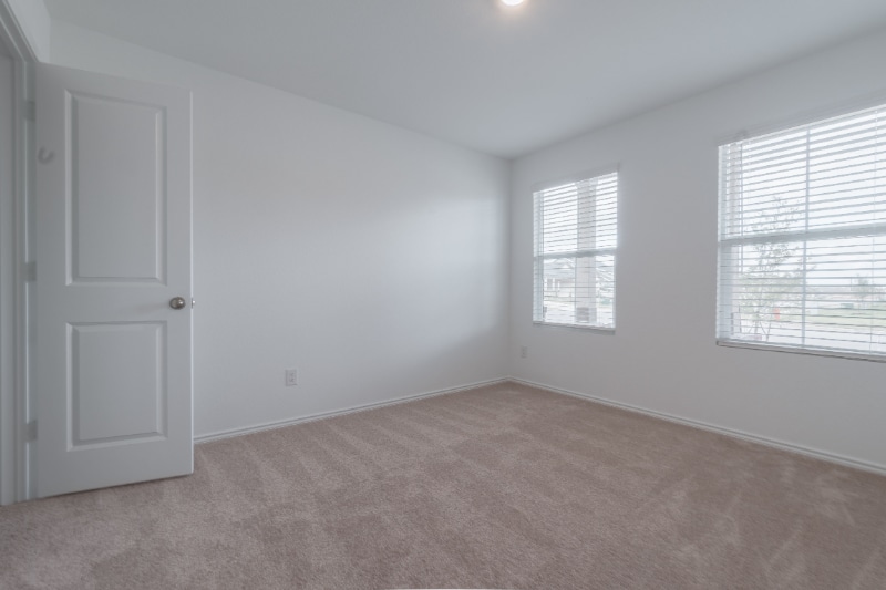 Building Photo - 352 Keefer