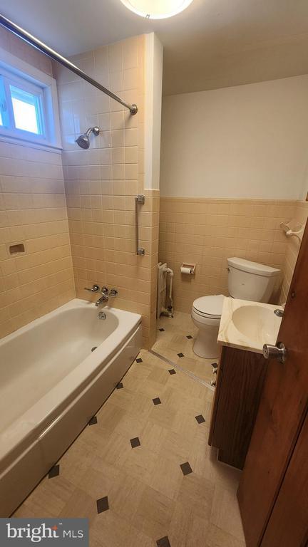 Building Photo - 60 Pitman Ave