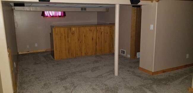 Building Photo - Beautiful Oakland Home with Finished Basement & Hardwood Floors