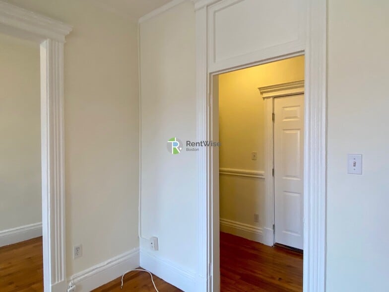 Building Photo - 1292 Commonwealth Avenue