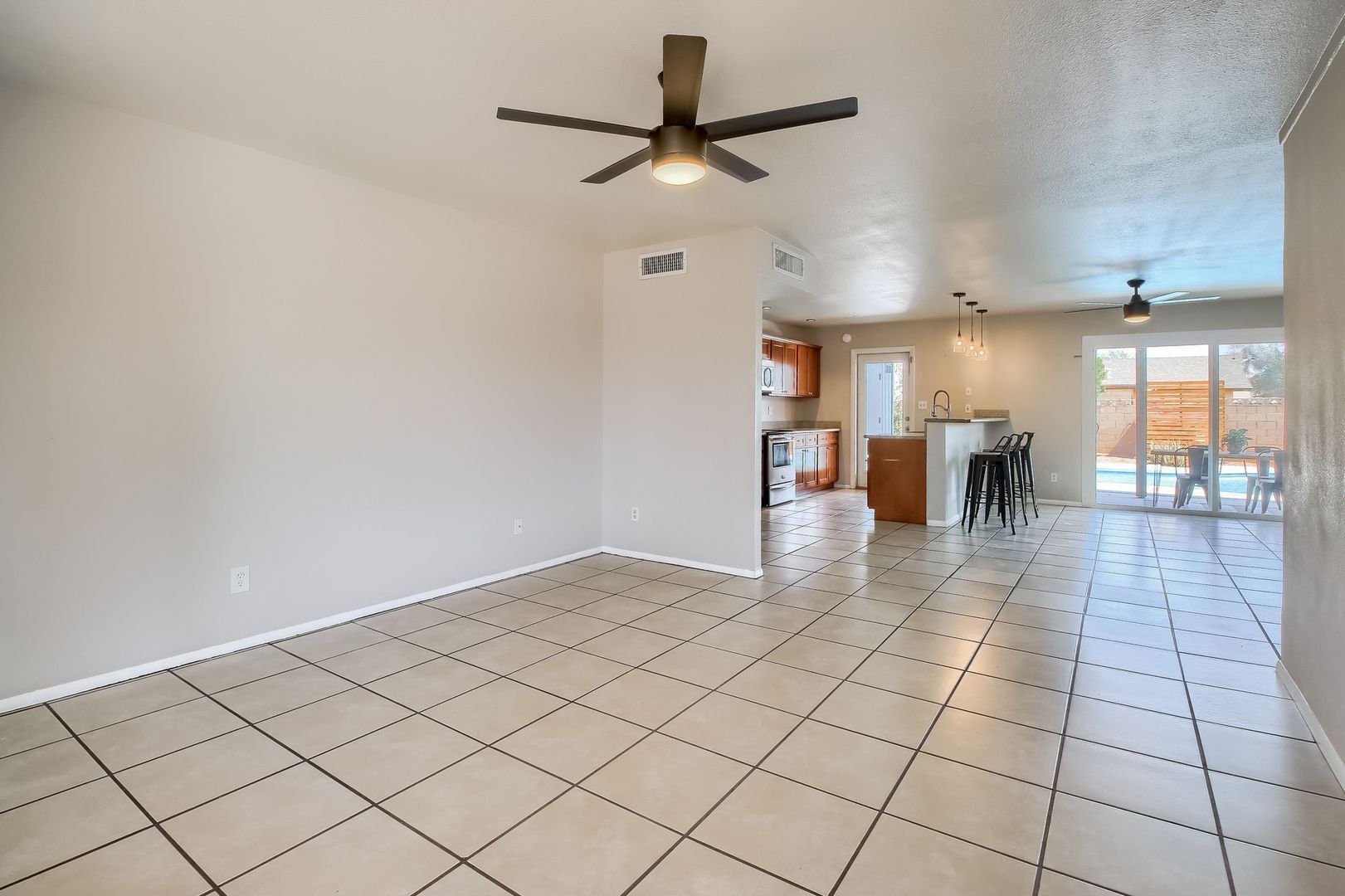 Building Photo - 1516 E Palmcroft Dr