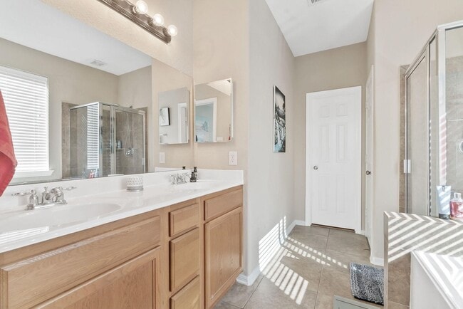 Building Photo - 62 W Lasting Spring Cir