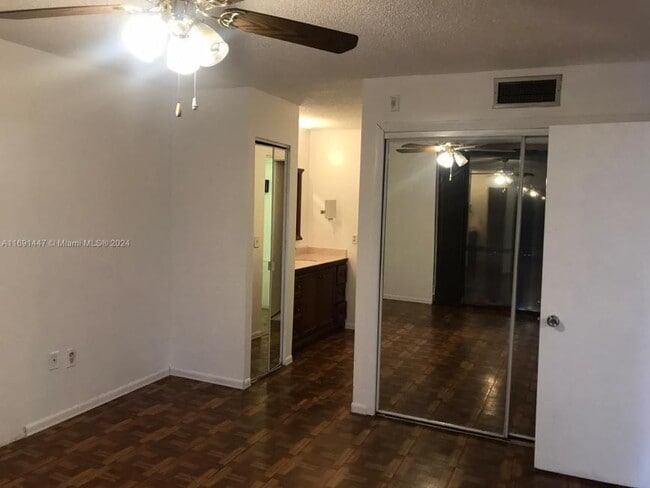 Building Photo - 1 bedroom in North Miami FL 33162