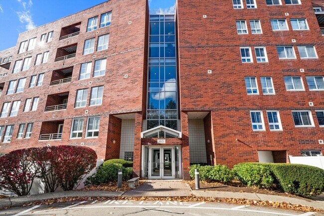 Building Photo - 160 Burkhall St