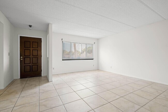Building Photo - 1145 N Shannon Ave
