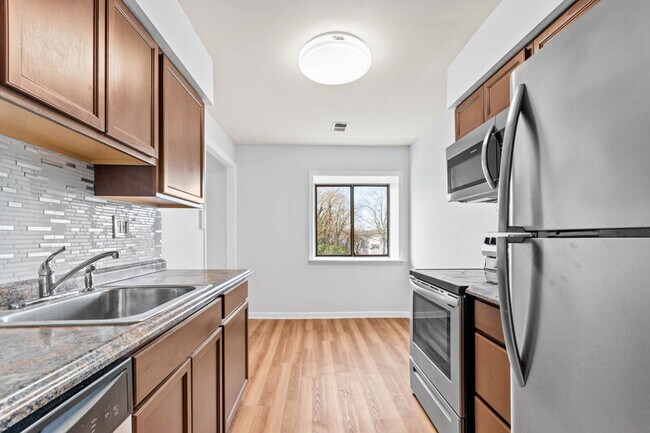 Building Photo - 66 Banner Ct