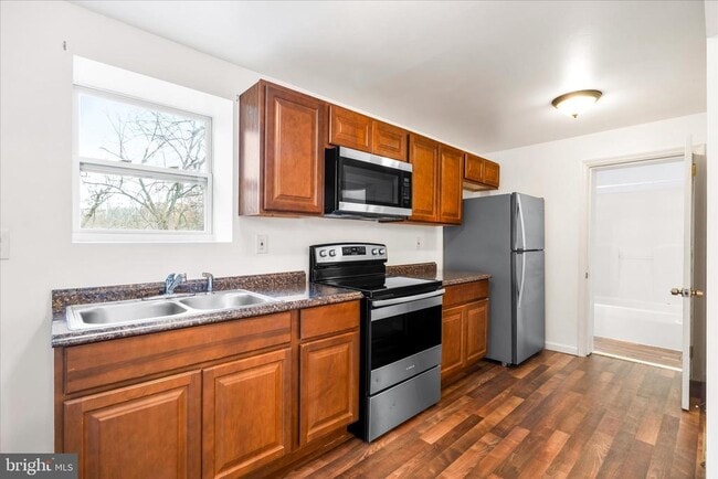 Building Photo - 2060 Flag Marsh Rd