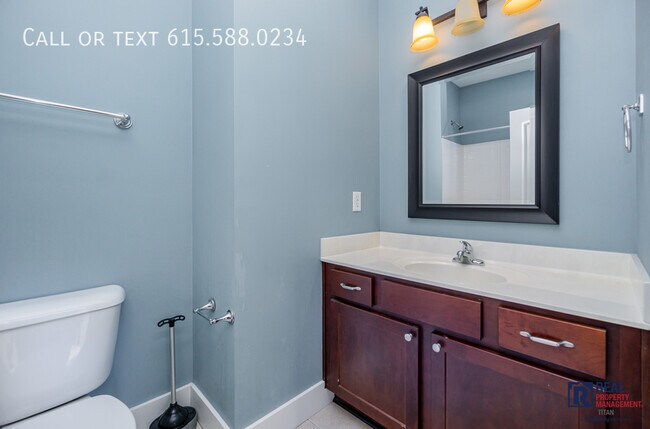 Building Photo - 1427 Winding Creek Dr
