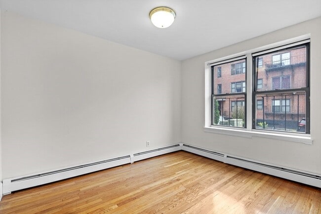 Building Photo - 11 Victory Rd